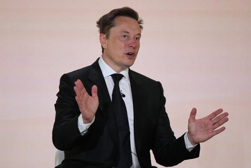 ABD'de Starlink mobil operatör oluyor: Elon Musk'ın son kritik parça dediği şey telekom devlerini neden sarstı