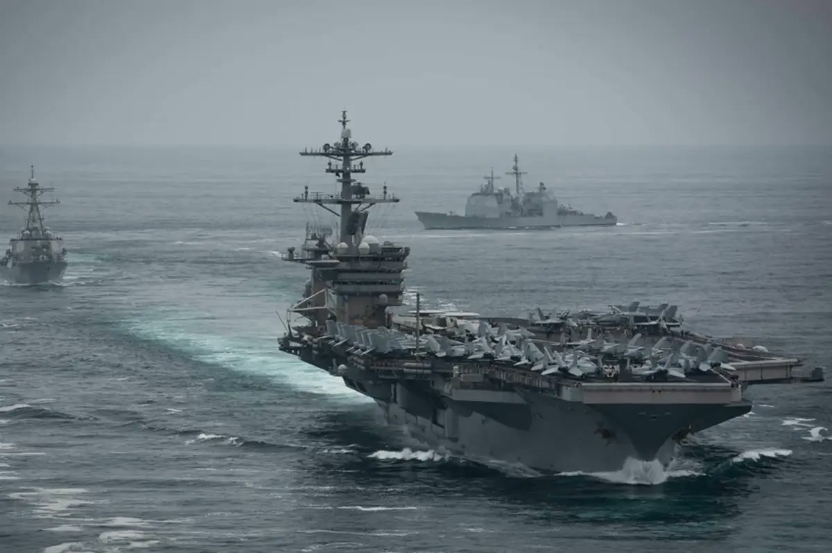 Washington'dan Ortadoğu'ya üçüncü ABD uçak gemisi: Trump İran için öyle bir cümle kurdu ki