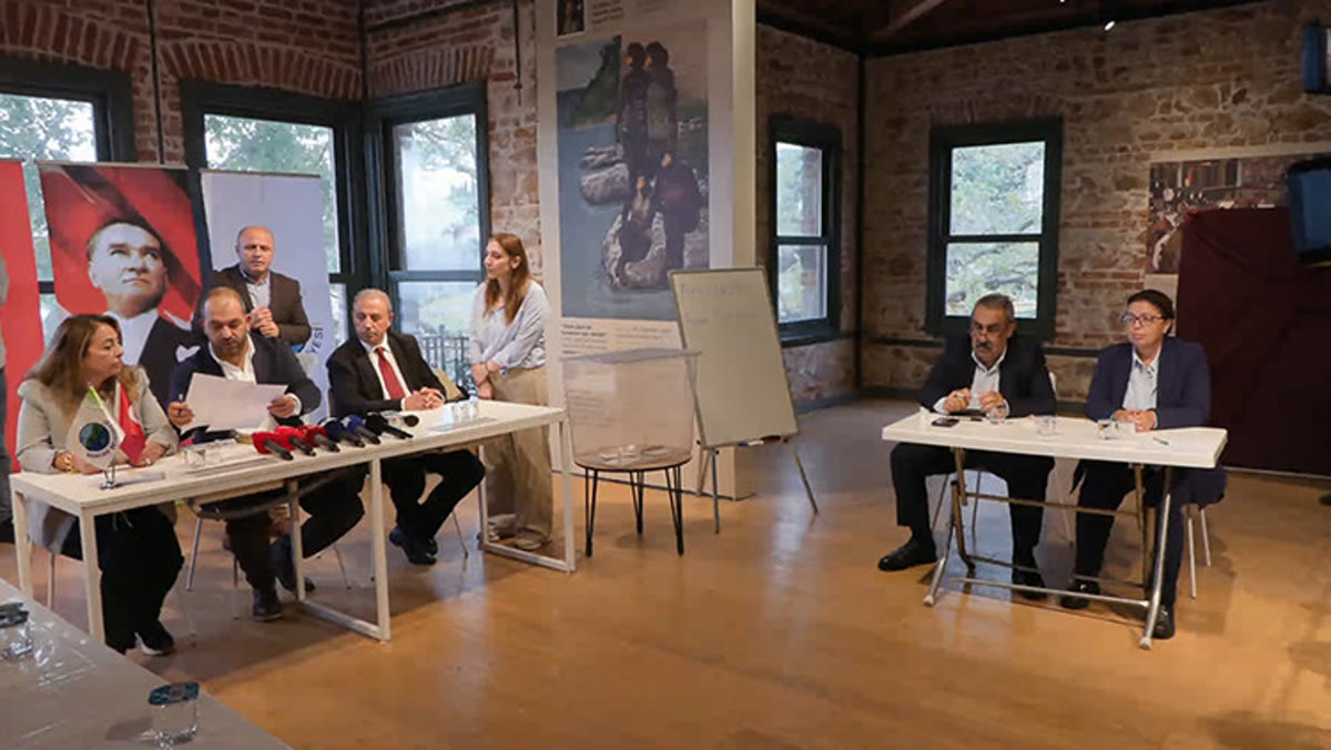 GÖVDE ADAYI — Seçim haberine ait yatay kapak fotoğrafı, oylama sürecini konu alıyor (Hürriyet).