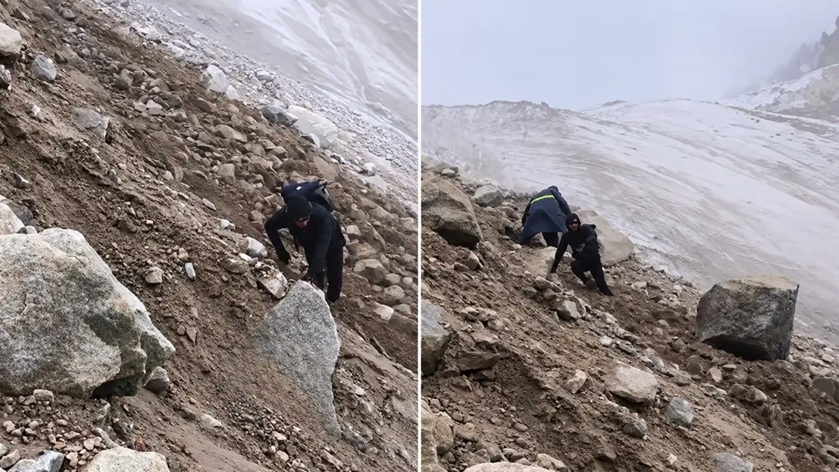 Ağrı Dağı'nda 4 bin 200 metrede dağcıların üstüne dev kayalar yuvarlandı, o saniyeler kameraya takıldı; kampta
