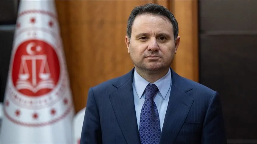 Ankara'da Adalet Bakanı Akın Gürlek 81 ilde 7 bin 818 operasyonun hesabını verdi: tutuklanan sayısı kaç, ele g