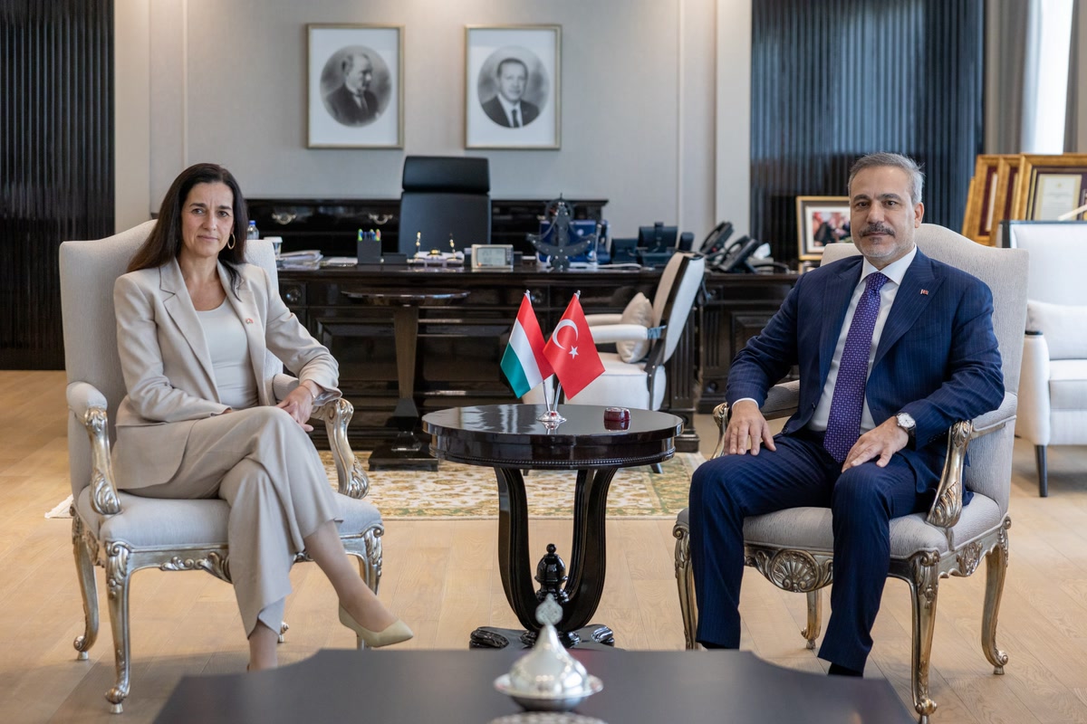 Hakan Fidan ve Anita Orban Dışişleri Bakanlığı'nda baş başa görüşürken