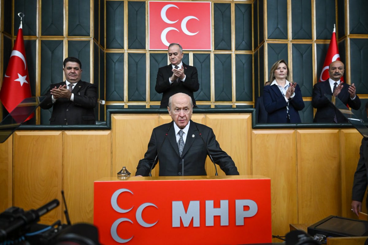 Ankara'da Bahçeli 2028'in adını koydu: “Adayımız Erdoğan” derken Anayasa'nın hangi maddesini işaret etti?