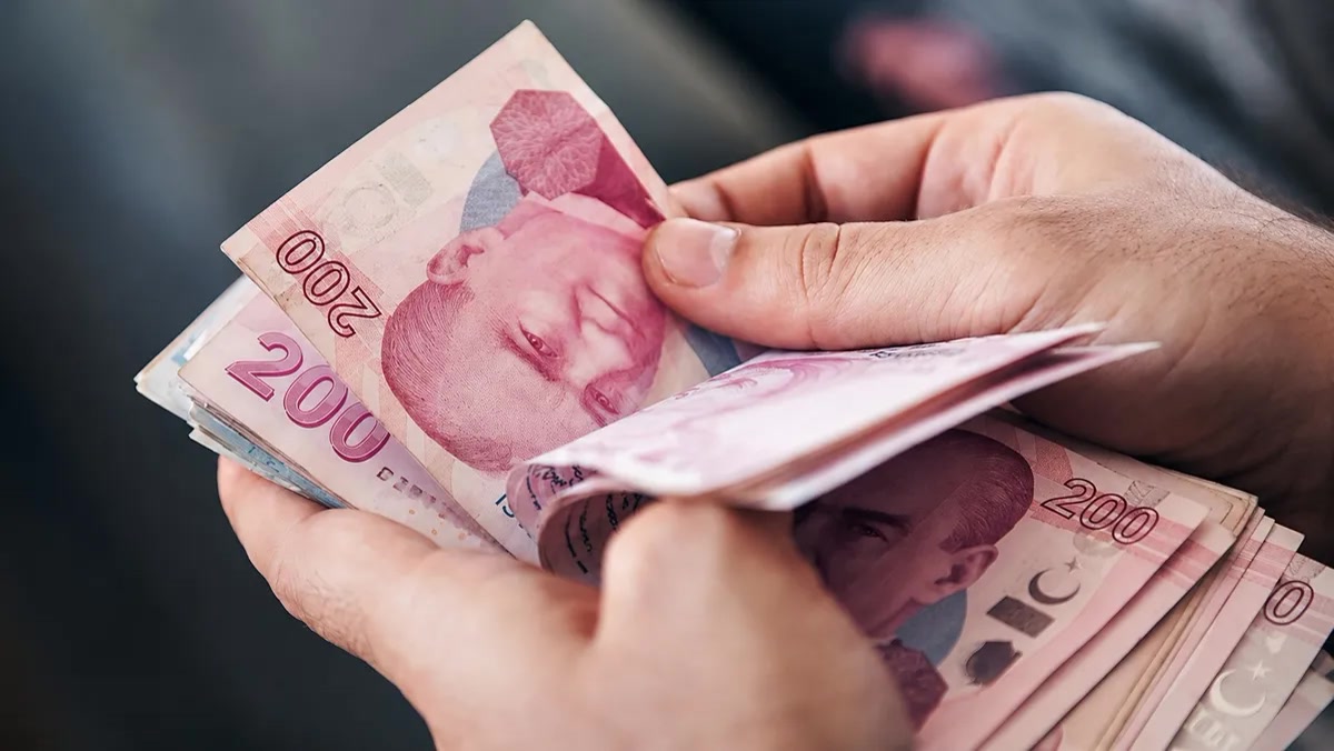 Ankara'da memur zammı ve emeklilik sistemi hesapları çıktı: Ocak 2027'de en düşük emekli aylığı kaç lira olur?