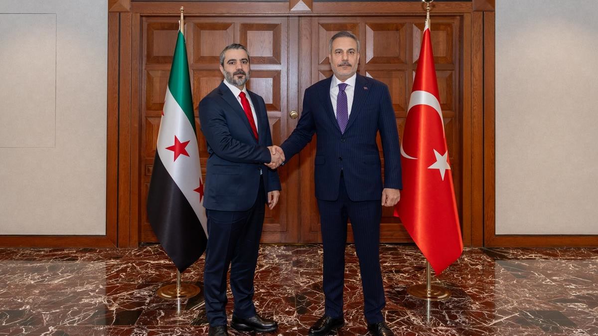 Ankara'da Esad Hasan Şeybani bir günde üç masaya oturdu: Hakan Fidan, İbrahim Kalın, bir de Tom Barrack Suriye