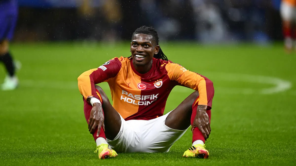 Ankara'da Galatasaray'ın yıldızı 16. dakikada çıktı: Rafael Leão'nun kasığındaki ağrı derbi için öyle bir soru