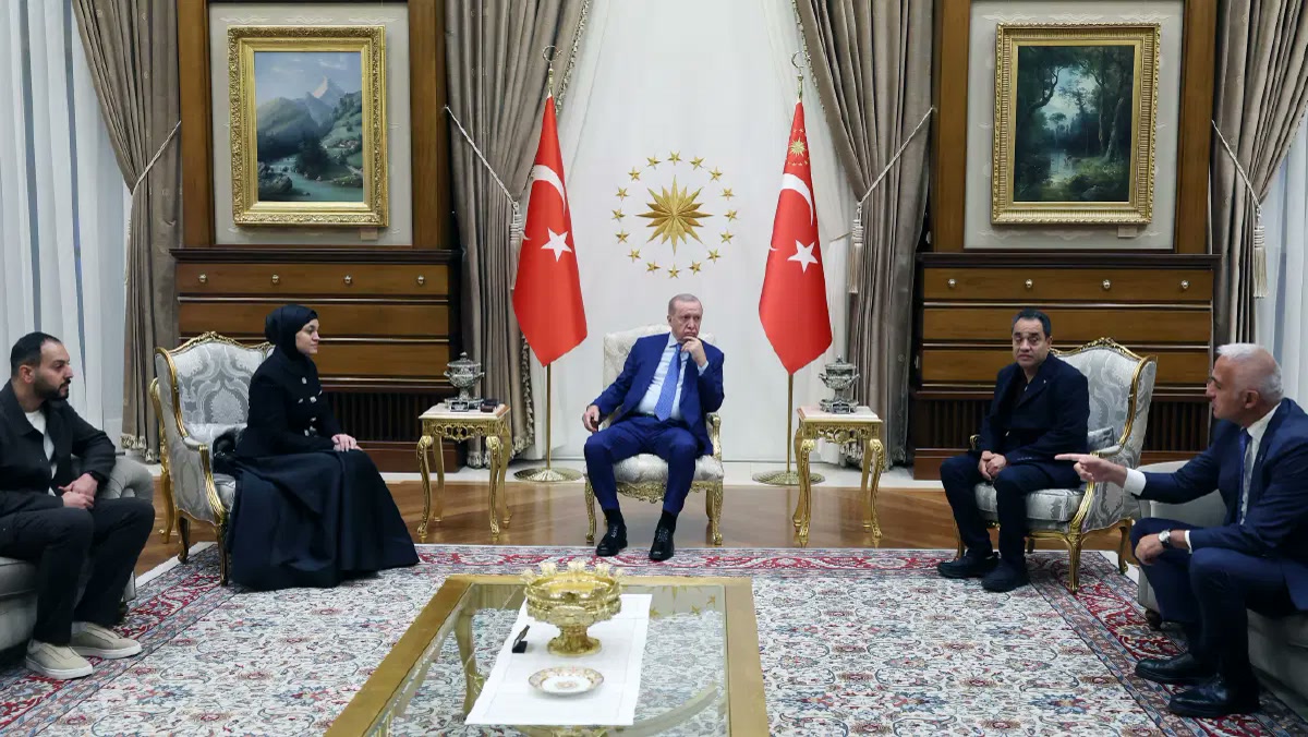 Ankara'da Külliye'de basına kapalı kabul: Erdoğan, Hind Rajab'ın ailesiyle görüştü; Gazze'de araçta mahsur kal