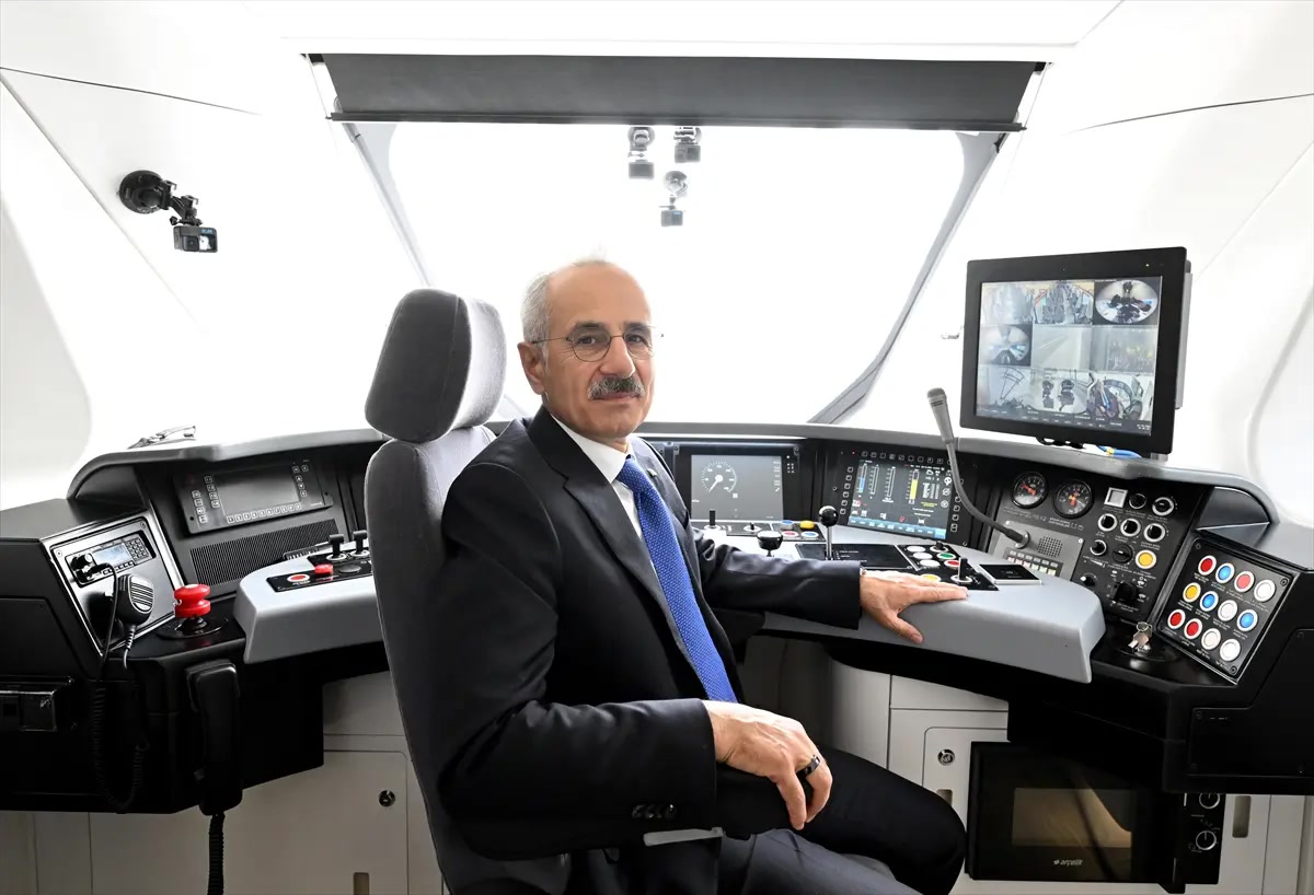 Ankara'da yüksek hızlı demiryolu için milli tren saatte 250 kilometreye çıktı: ilk yolcu hangi hatta binecek?