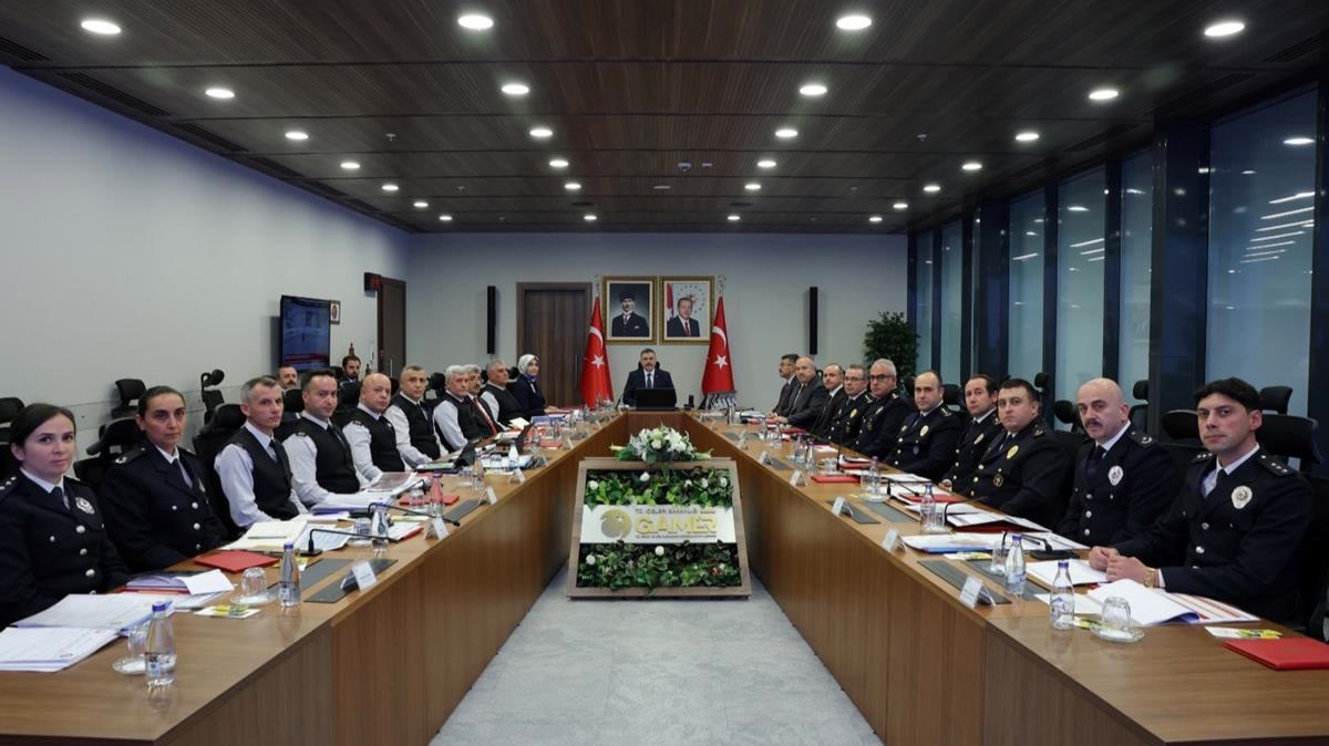 Ankara'da İçişleri Bakanı Mustafa Çiftçi dört birimi tek masaya topladı: motosikletli saldırganlara karşı plan