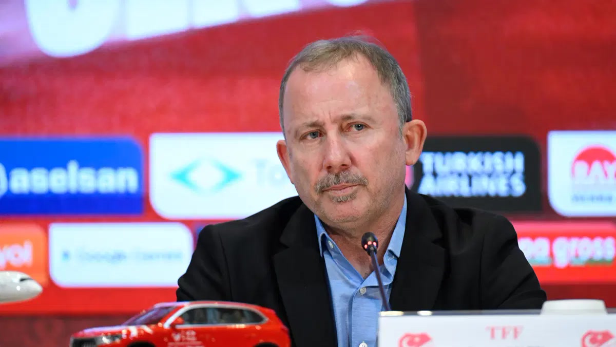 Ankara'da TFF, Sergen Yalçın Hakan Çalhanoğlu haberlerine sert çıktı: futbolcular telefonu mu açmadı?