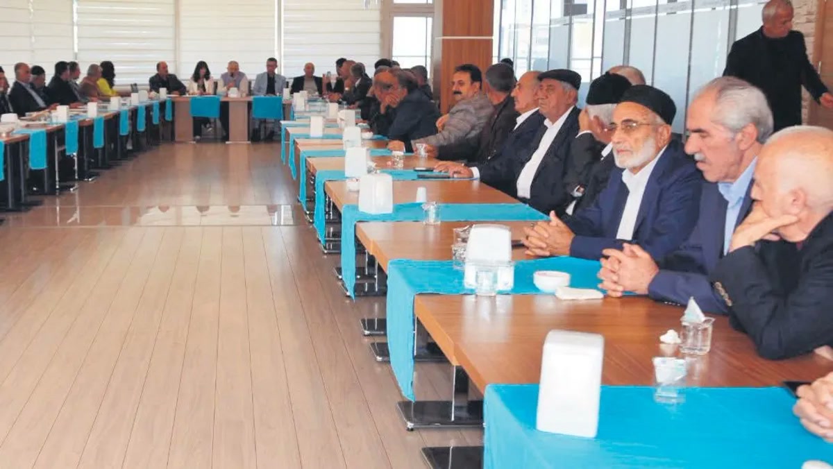 Ankara'da Tuncer Bakırhan terörsüz Türkiye için '27 Kasım'ı işaret etti: PKK silah bırakma sürecinde neden o g