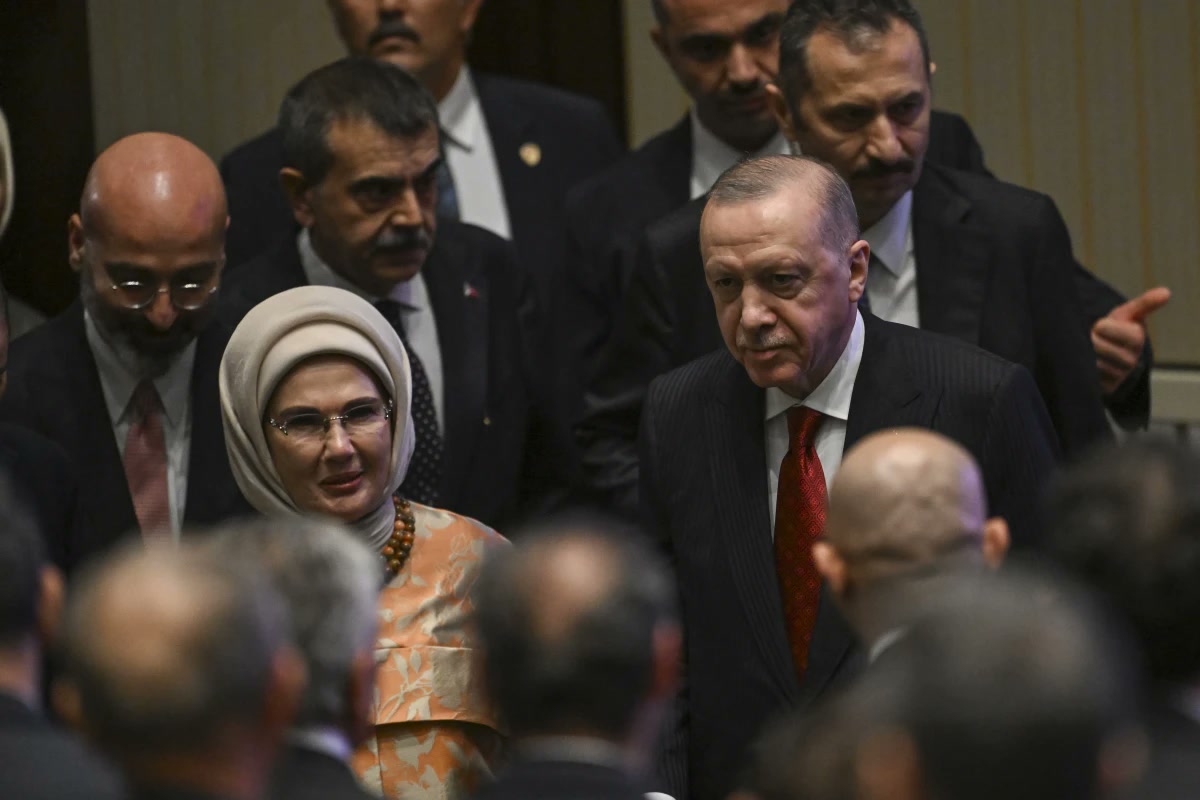 Ankara'da Erdoğan Türkiye Maarif Vakfı'nın 10. yılında konuştu: 66 ülkedeki 75 bin öğrencinin yanında FETÖ oku