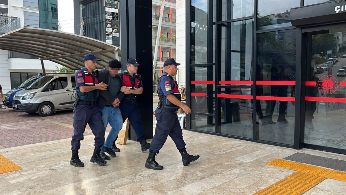 Antalya Alanya'da kuşlara yaptığını kameraya çekip paylaşan Yusufcan Turay hakimin karşısına çıktı: Karar ne o