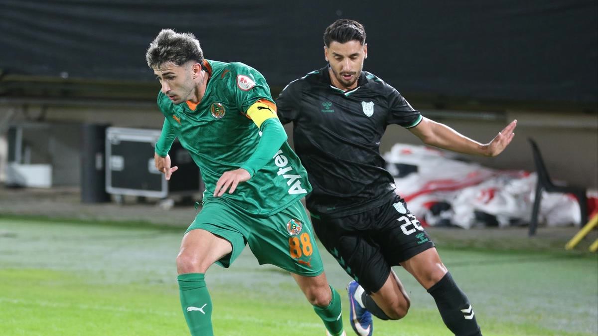 Antalya'da Alanyaspor - 12 Bingölspor maçında ilk gol 1. dakikada geldi: Ziraat Türkiye Kupası'nda tur kaç gol