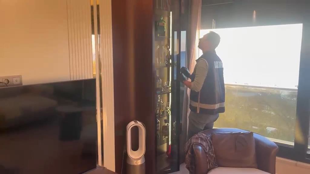 Antalya'da fuhuş ve uyuşturucu operasyonu: 35 adres, 2 tekne, adliyeye giden 20 şüpheli ve beyanlarda adı geçe