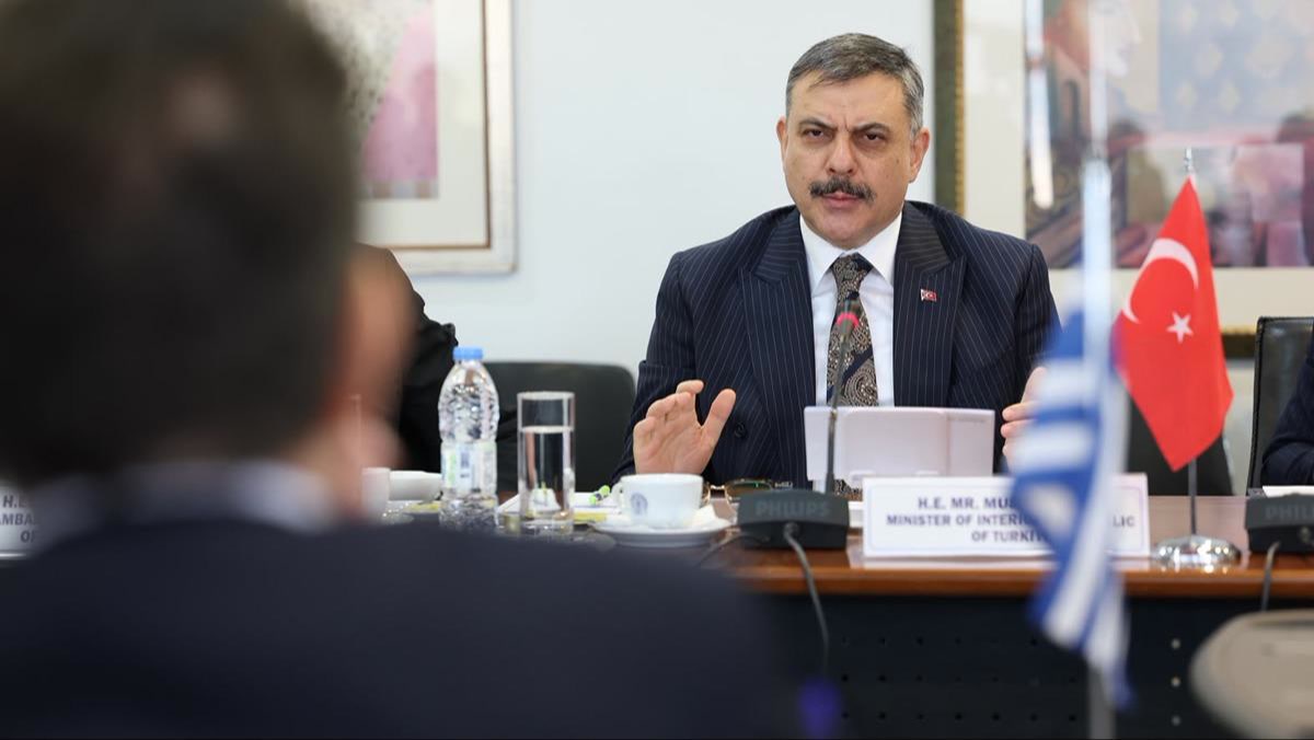 Atina'da Mustafa Çiftçi 60 kişilik iade listesini masaya vurdu, Yunanistan'a sığınak uyarısı yaptı: Yunan tara