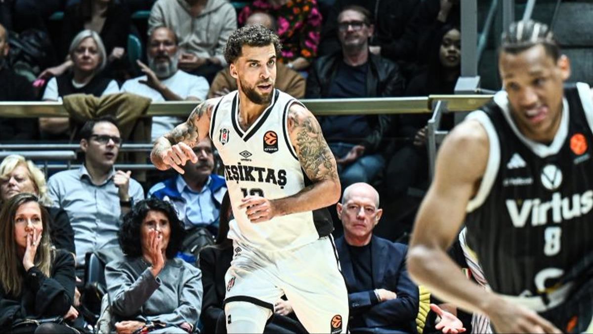 Bologna'da Virtus Bologna - Beşiktaş maçının son dört dakikası: 13 sayı gerideki Beşiktaş Morgan'ın üçlüğüne n