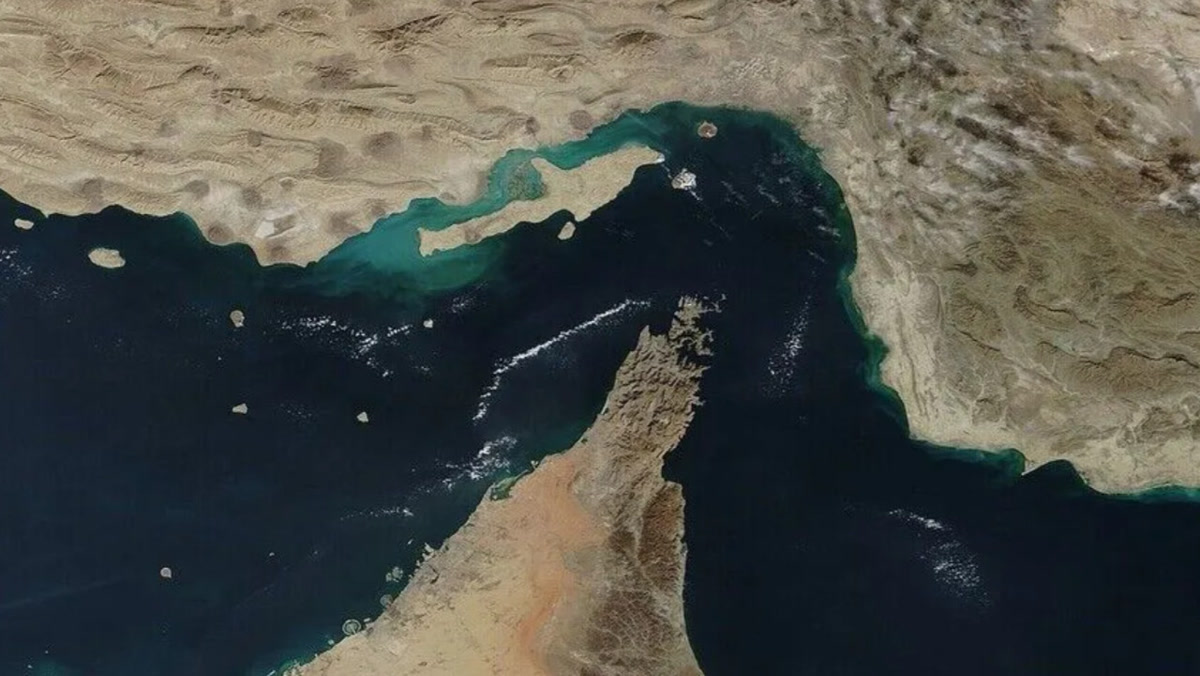 Hürmüz Boğazı'nda iki süper tanker mayına çarptı iddiası: brent petrol için ne anlama geliyor?