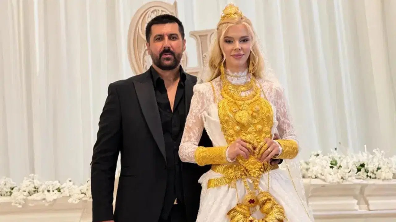 Ters kelepçe: Çağla Öz adliye önünde