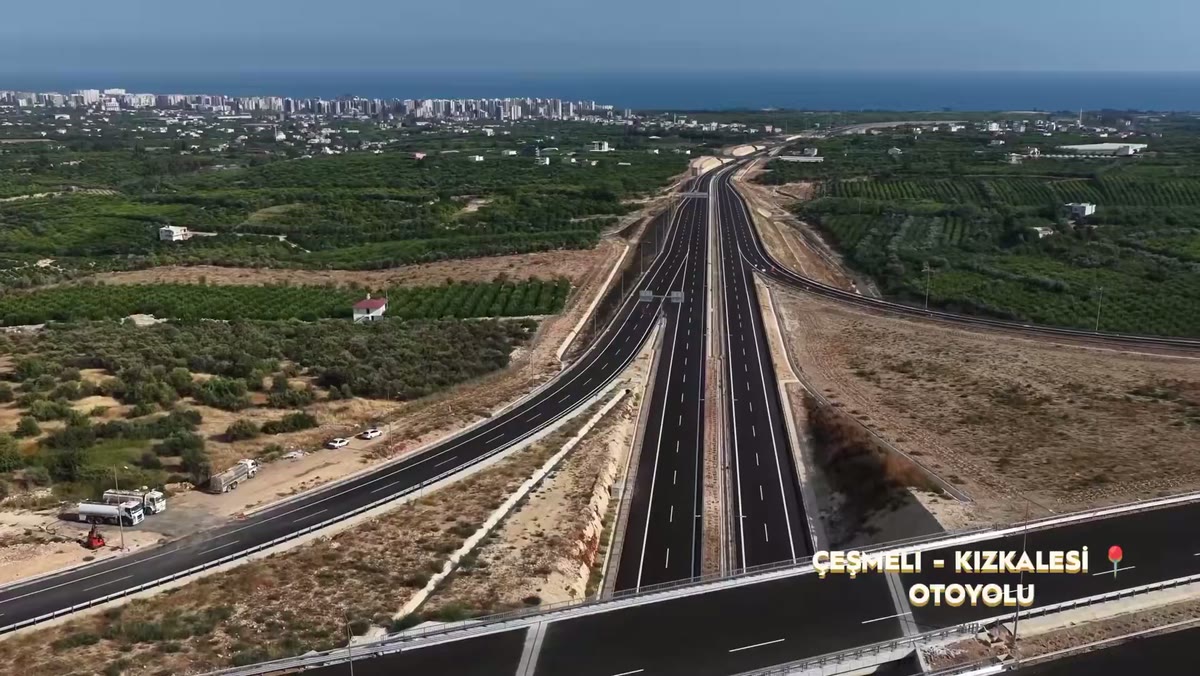 Çeşmeli-Kızkalesi Otoyolu kavşağı havadan görünüm