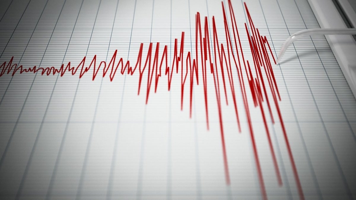 Denizli'de sabaha karşı yer sallandı: Deprem hangi ilçede, kaç büyüklüğünde, ne kadar derinde?
