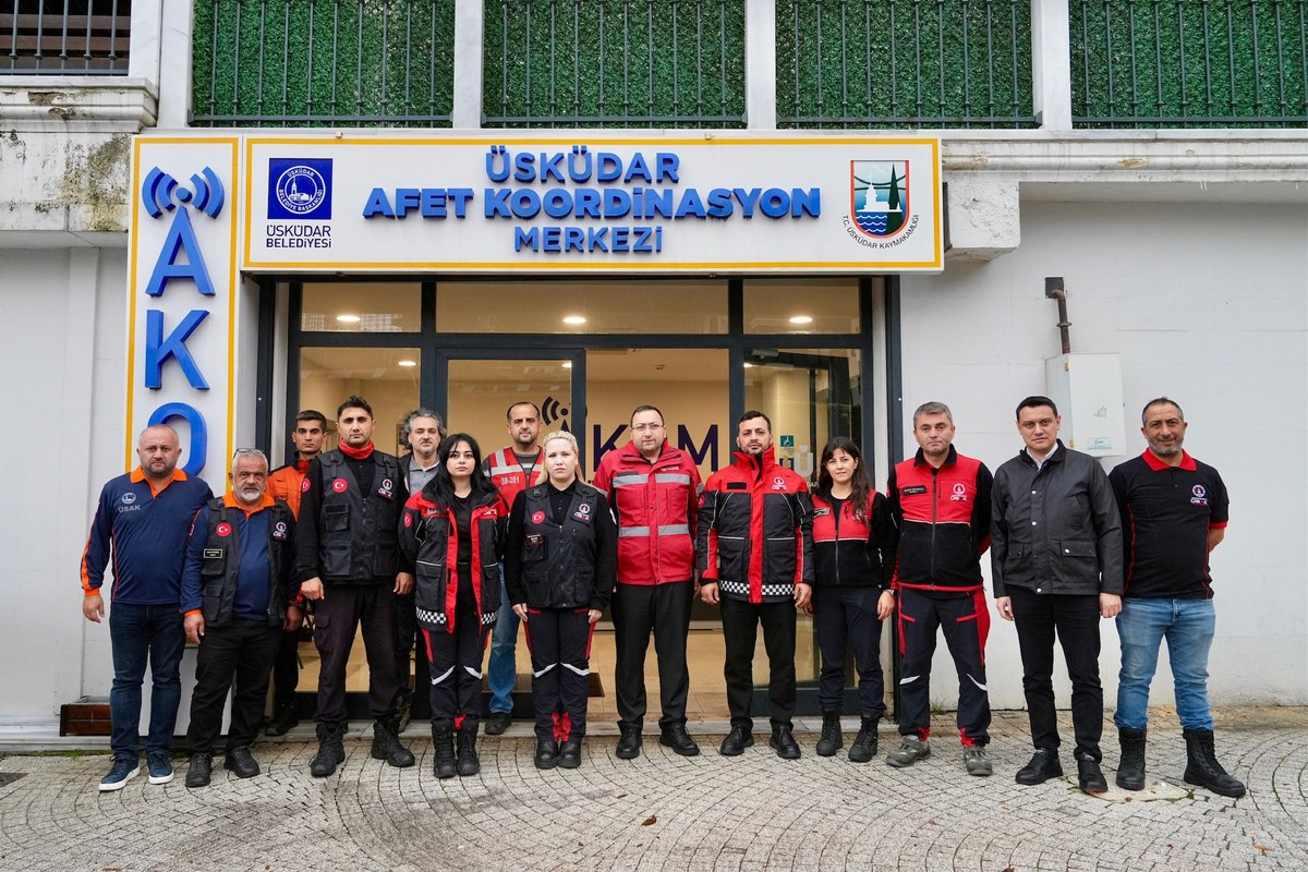 Dündar Ziya Gültekin Üsküdar Afet Koordinasyon Merkezi ekipleriyle