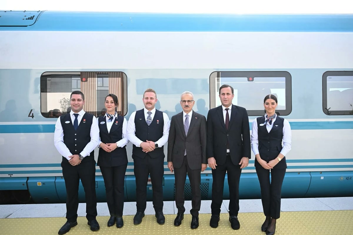 Edirne'de Kapıkule'ye hızlı tren dayandı: 153 kilometrelik hat bugün açılıyor, peki 4 saatlik yol 1,5 saate ne