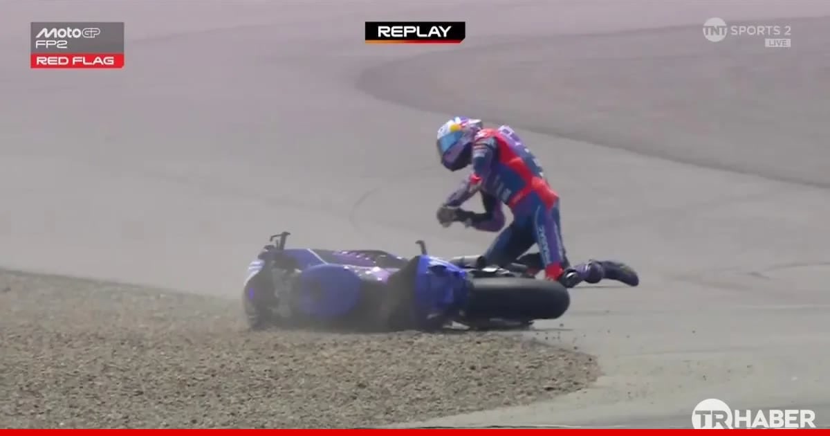Endonezya'da Toprak Razgatlıoğlu'nun omzu çıktı, pistin kenarında öyle bir şey yaptı ki MotoGP'yi nefessiz bır