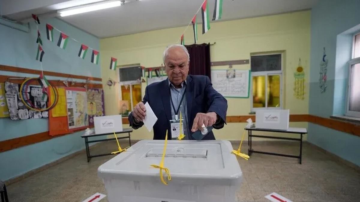 Filistin'de 28 Kasım seçimi iptal edildi: Mahmud Abbas sandığa yeni hangi tarihi verdi, Hamas neden masaya otu