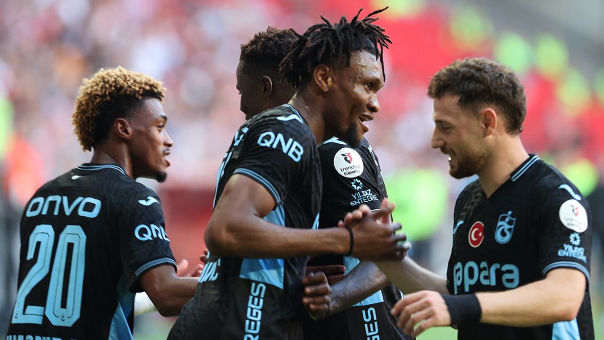 Finlandiya'da Trabzonspor'un KuPS Kuopio kamp kadrosu belli oldu: Onana ve Salah listede, peki Reis'in listesi