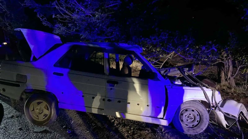 Gaziantep Nurdağı'nda tarım işçilerini taşıyan minibüsün çarptığı otomobilde kim vardı?