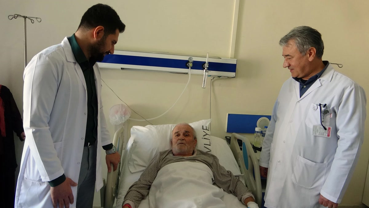 Giresun ameliyatında dünyada şimdiye kadar sadece üç kez görülen vaka: hastanın böbreğinde ne vardı?