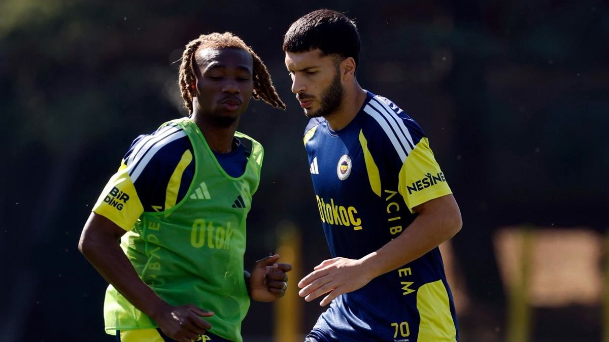 İngiltere'de Fenerbahçe - Aston Villa maçı Çarşamba 22.00'de: İsmail Kartal ilk antrenmanda hangi programı uyg