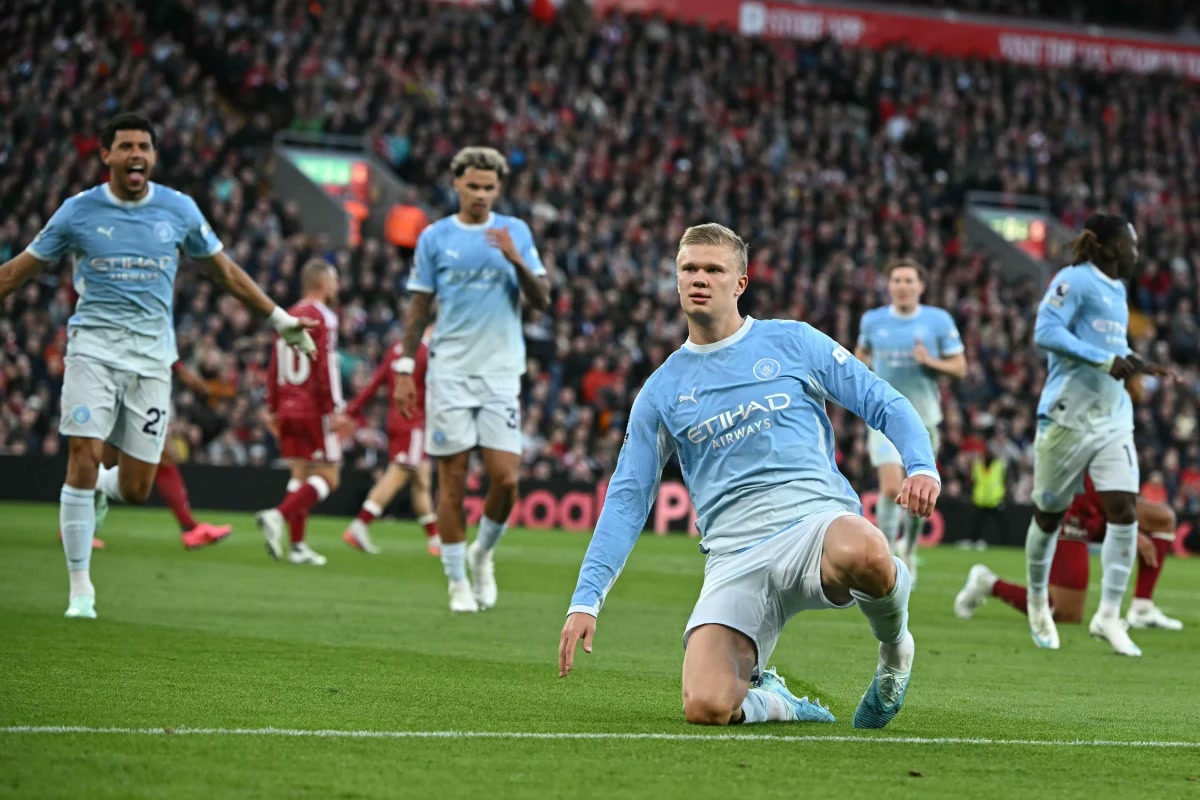 İngiltere'de Liverpool - Manchester City maçında Anfield 13 dakikada öyle bir sessizliğe gömüldü ki