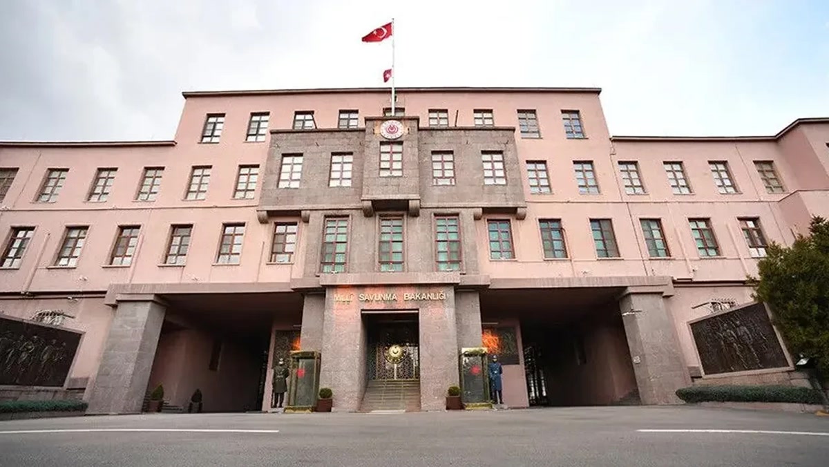 Irak'ta Sincar kimin kontrolünde? PKK çekildi dediler, dağdaki 4 bin kişilik yapıya ne olacak?