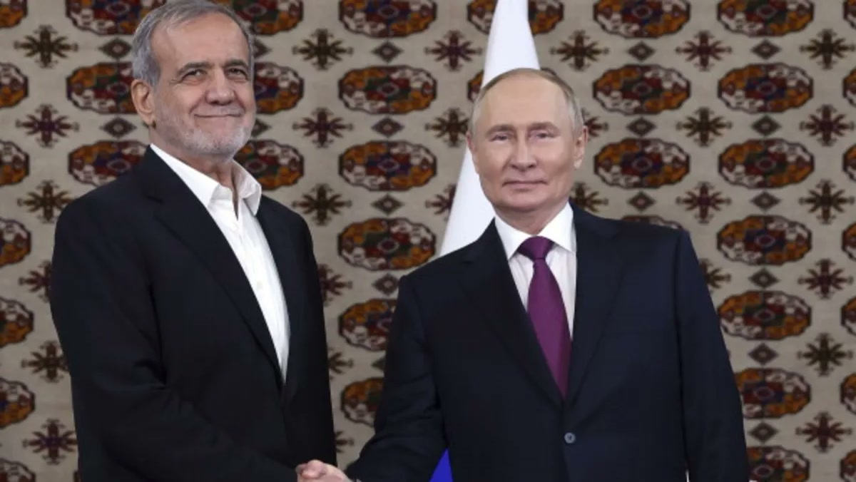 İran'da ordu 'önleyici vuruş' dedi, Hürmüz Boğazı için ABD'ye cevap yolda: Putin'le telefonda ne konuşuldu?