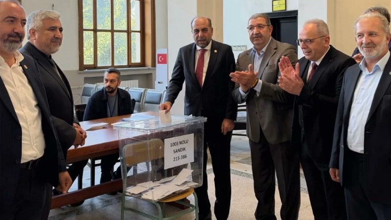 İstanbul'da 2 Nolu Baro seçiminde Rıza Saka ile rakibi arasında yalnızca 6 oy kaldı; 31 geçersiz oy ve bir iti