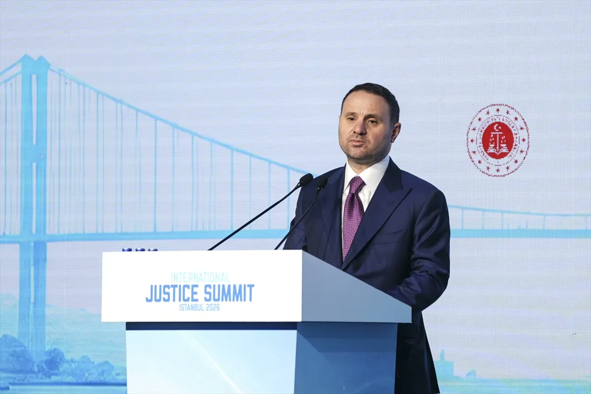 İstanbul'da Uluslararası Adalet Zirvesi'nde Filistin Adalet Bakanı'nın koltuğu boş kaldı: Akın Gürlek'i öfkele