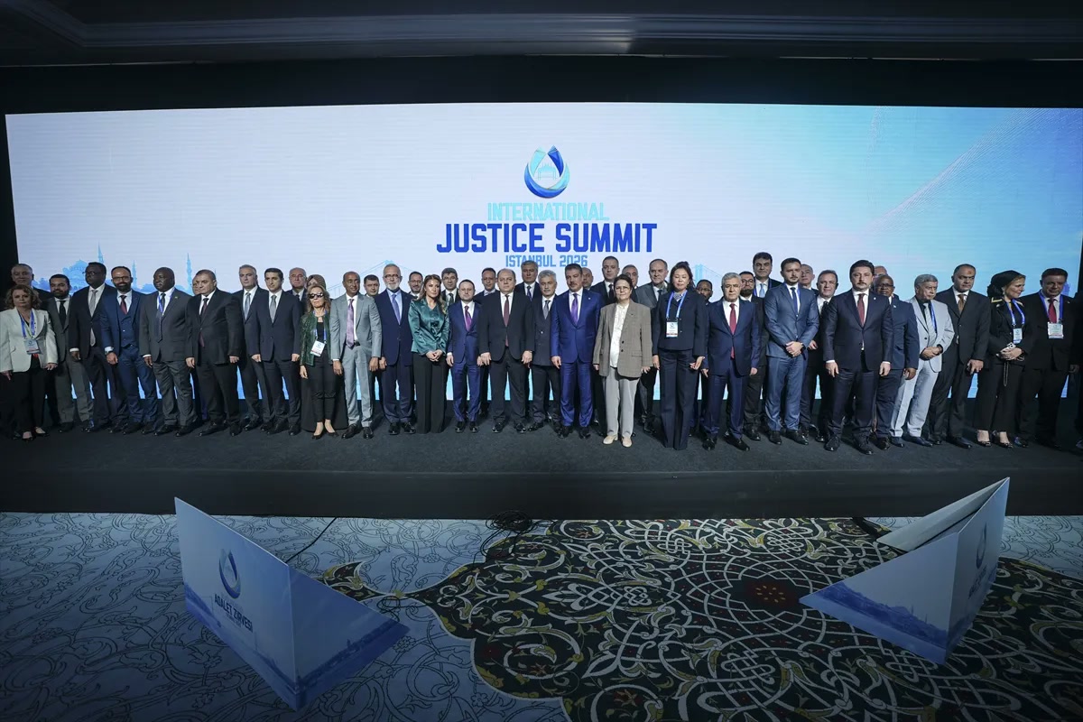 İstanbul'da Uluslararası Adalet Zirvesi'nde Filistin Adalet Bakanı'nın koltuğu boş kaldı: Akın Gürlek'i öfkele