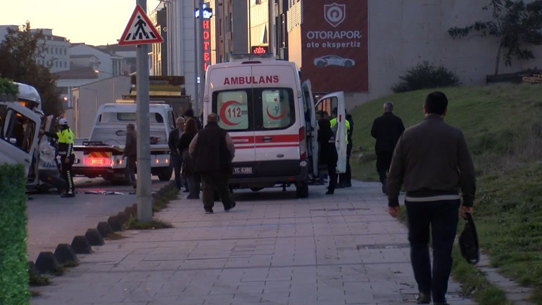 İstanbul'da Arnavutköy kaza dehşeti: servis minibüsü kamyona arkadan çarptı, kaza nedeni ne?