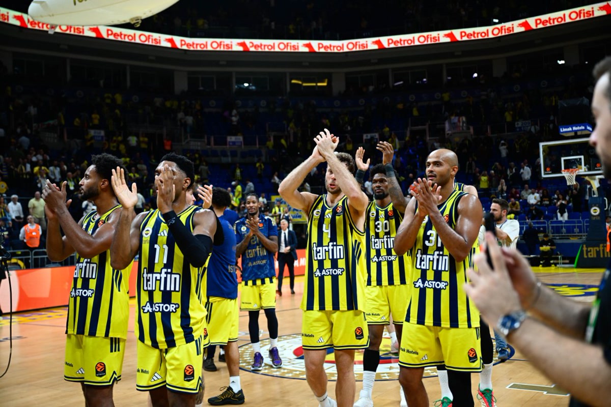 İstanbul Ataşehir'de Fenerbahçe Tarfin, Dubai Basketball'u 15 sayı geriye itti ama rakip bırakmadı: EuroLeague