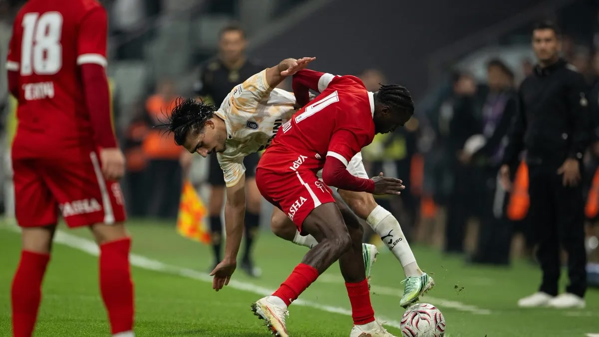 İstanbul'da Beşiktaş - Başakşehir maçı 76. dakikaya kadar golsüzdü: Hyeon-gyu Oh ve Olaitan devreye girince ne