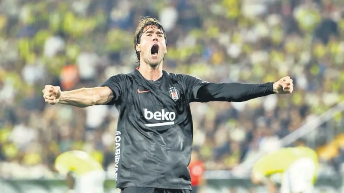 İstanbul'da Italiano, Beşiktaş'ın Kocaelispor 11'inde dokuz ismi yazdı ama BJK'da son iki koltuk için öyle bir