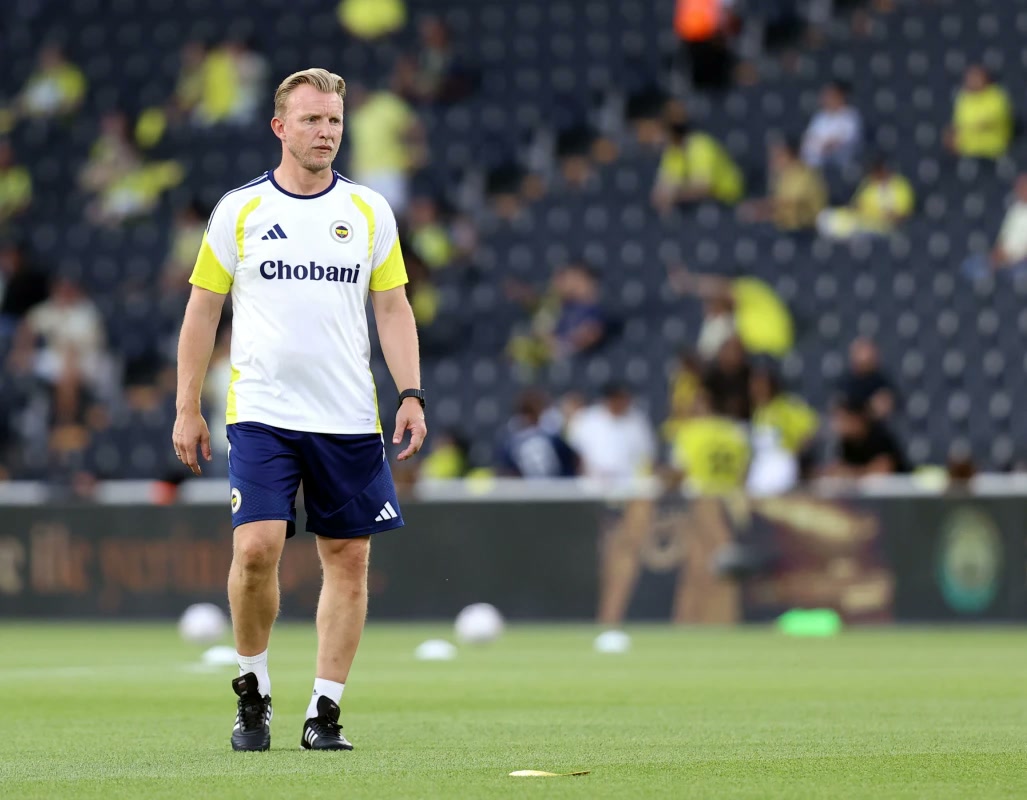 İstanbul'da Tahkim Kurulu Dirk Kuyt'a hayır dedi, Fenerbahçe tribünü de cezadan kurtulamadı: ceza kaç lira, ne