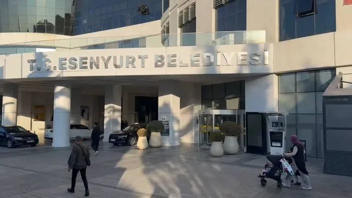 İstanbul Esenyurt Belediyesi'ne sabah baskını: rüşvet ve ihale dosyasında 17 gözaltı, listede kimler var?