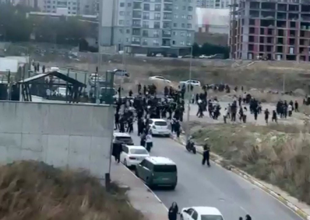 İstanbul Esenyurt'ta Sezai Karakoç Anadolu Lisesi'nde bıçaklı lise kavgası: Tartışma bıçağa nasıl vardı, yaral