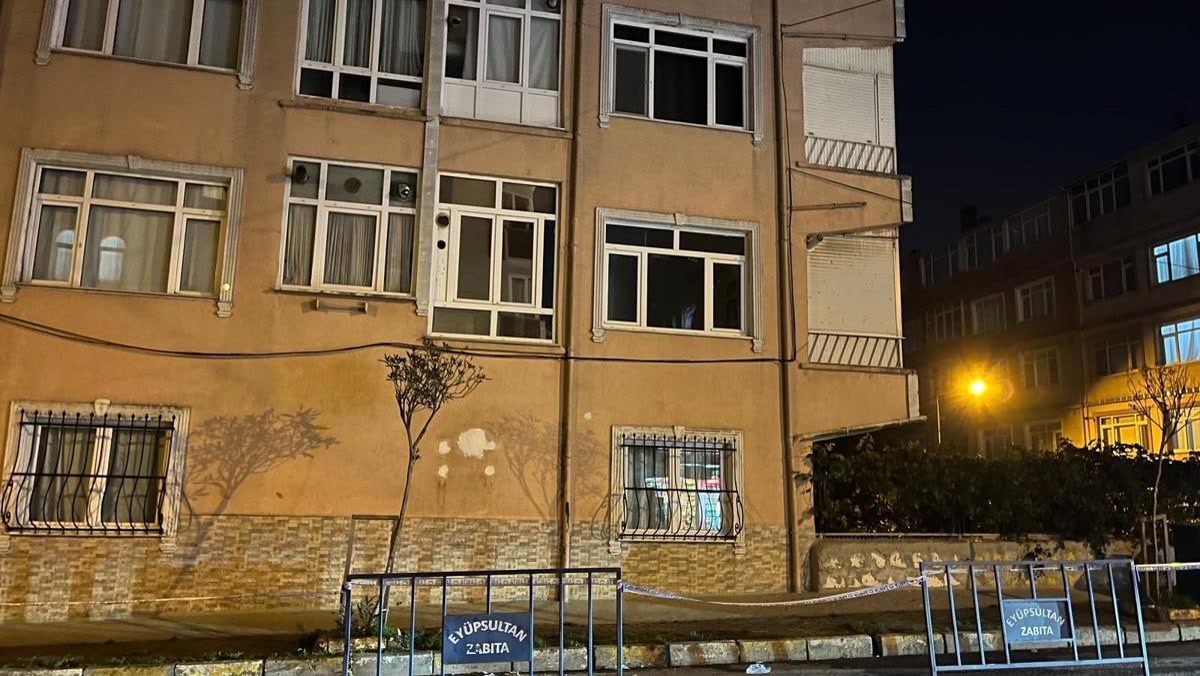 İstanbul Eyüpsultan'da bina tahliye edildi: kolonlardan ses gelen 5 katlı yapının akıbeti ne olacak?
