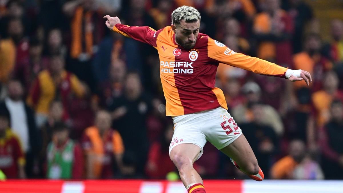 İstanbul'da Galatasaray - Kasımpaşa gecesi: Torreira kırmızı gördü, 10 kişi kalan Aslan'a Barış Alper Yılmaz'd