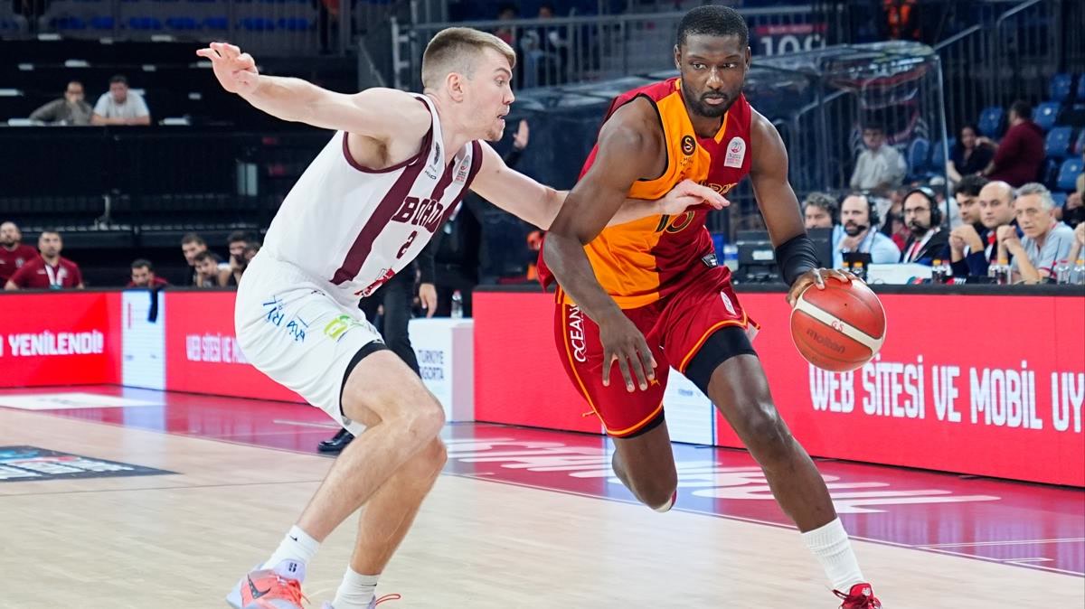 İstanbul'da Galatasaray MCT Technic - Bordo Bandırma maçı devrede 38-34'tü: 3. periyotta ne oldu?