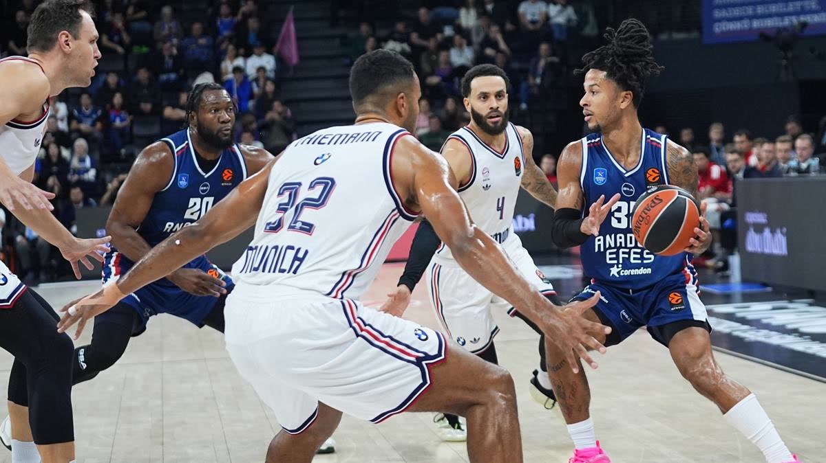 İstanbul'da Anadolu Efes - Bayern maçında iki isim oyun dışı kaldı, Sofya'da Hapoel Tel Aviv - Beşiktaş maçınd